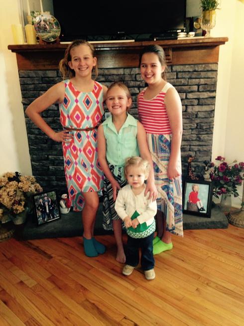 MatthewPruett's tweet photo. My girls! http://t.co/JYDhWONBN0