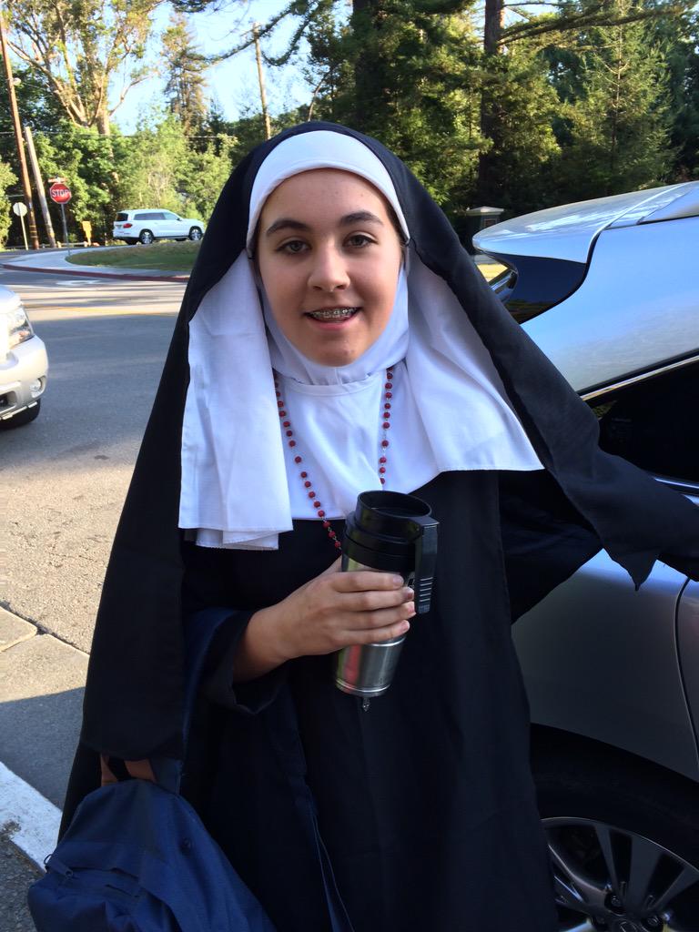 RossSchoolBears's tweet photo. @RossSchoolBears hills are alive with the #SoundOfMusic in 10min!! @VH1SaveTheMusic @RossBearsMusic http://t.co/mDJhvryzMm