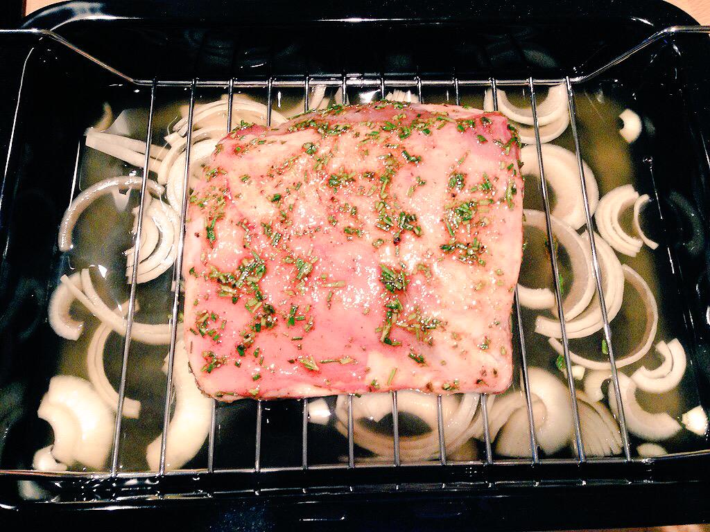 OVATIONLAMB's tweet image. Ovation Chef Ready Half Shoulder prepped and ready for roasting. #freerange #PulledLamb