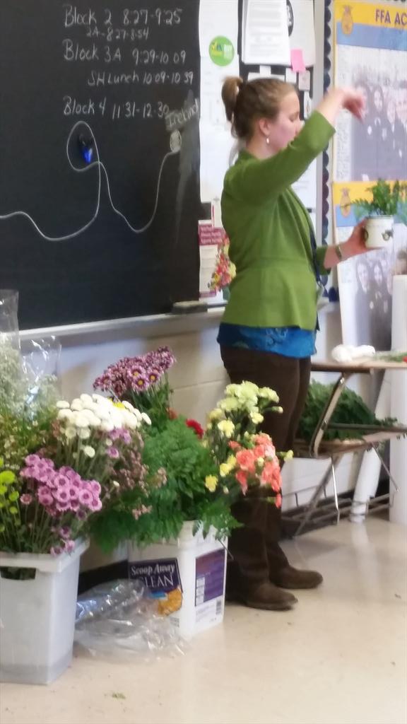 MeganLego's tweet photo. Observing flural arranging at Shippensburg. #psuaged15 #yosto http://t.co/R7knnj03ty