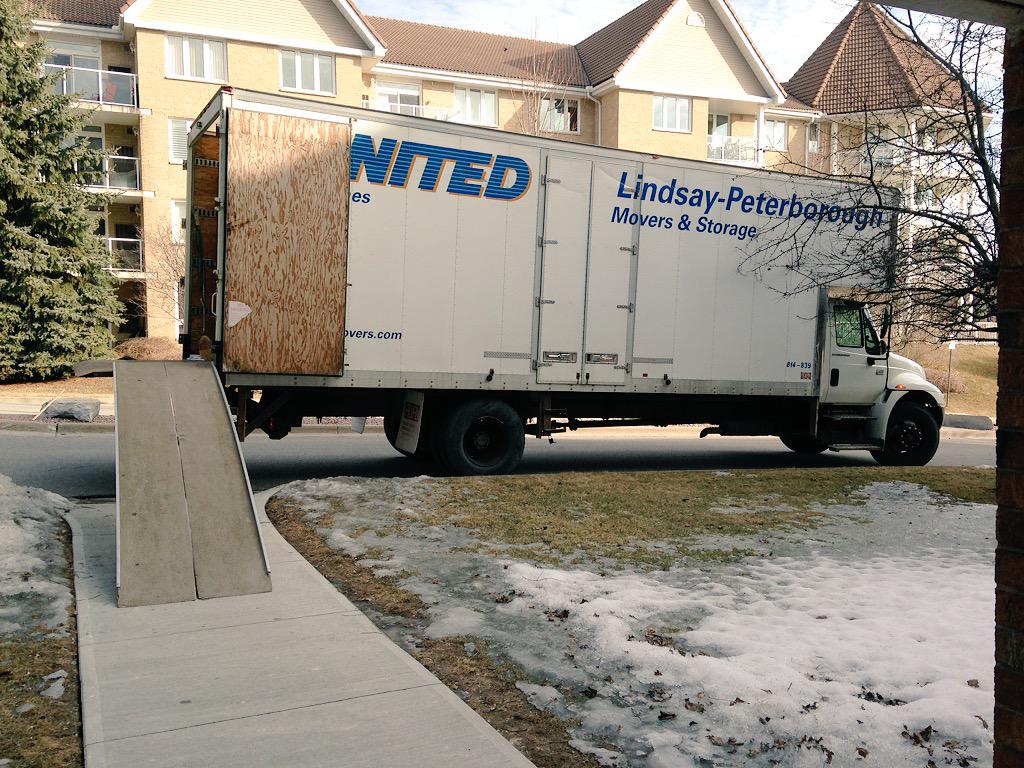 peterboromovers's tweet photo. Busy Thursday for Lindsay-Peterborough Movers http://t.co/RtJig5v9JG