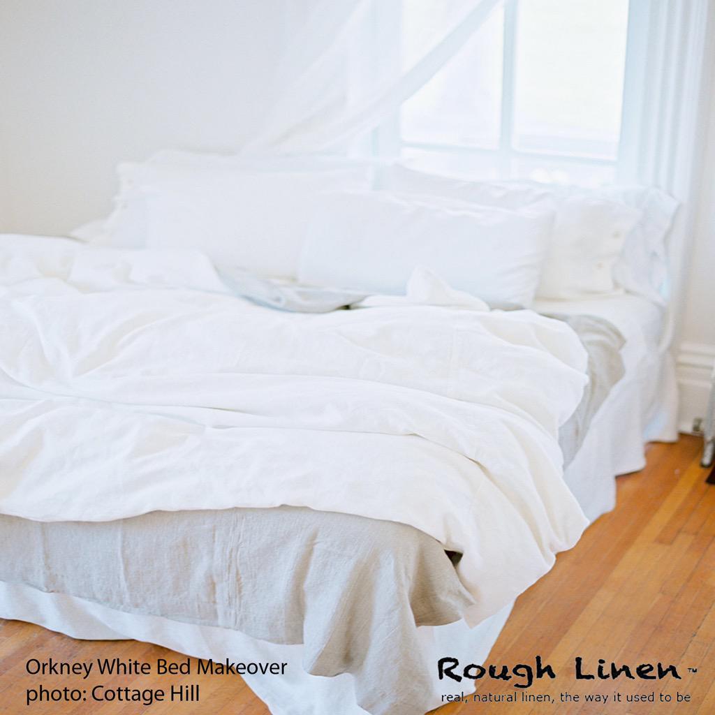 roughlinen's tweet photo. Beautiful white bedding #OrkneyWhite #BedMakeOver http://t.co/icm1tkKrt1
