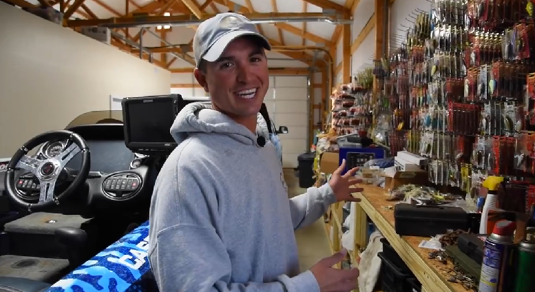 Ever wonder what a professional #angler's garage looks like? We're jealous of that bait wall!  ow.ly/L8mvV