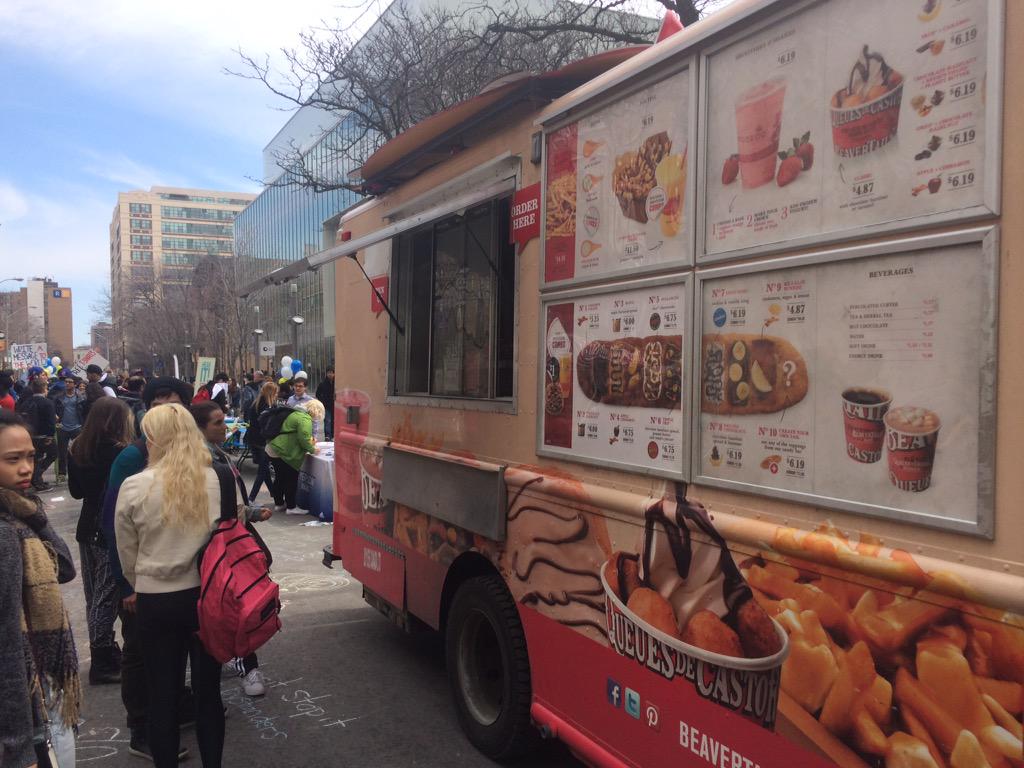 JohnVAustin's tweet photo. We've got sunshine, beavertails &amp; poutine! @EveryoneMatters Day with #RyersonSA in Canada! #IAMRyerson http://t.co/oUcnZrfBZz