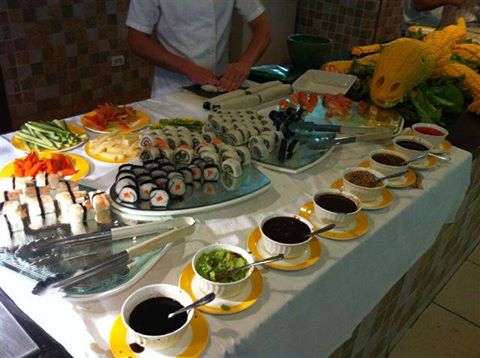 PlayaCayoSMaria's tweet photo. Estas delicias sólo las puede encontrar en la noche Asiática en el Buffet del Hotel Playa Cayo Santa María http://t.co/7j2E6hZd30