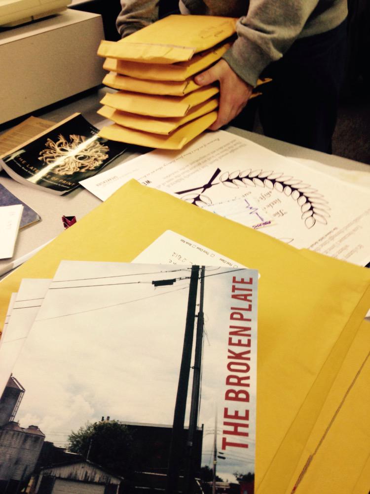 The_BrokenPlate's tweet photo. Sending out the new issue to our contributors. Get excited!
#breakplates http://t.co/7TWgJkj1z3