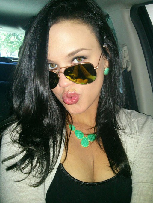 Got a darker, shorter hair cut for now #newstyle #newlook #haircut #kisses #smooches http://t.co/QVx
