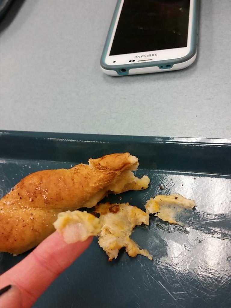 ToeBeanDreams's tweet photo. I love raw dough for lunch #thanksphs http://t.co/l4hna6GVBP