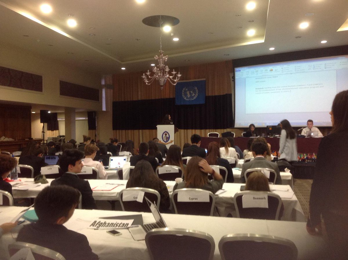 SAIMUN_Fonty's tweet photo. Human right session Wednesday @SAIMUNDUB2015 with our #saimun_fonty group http://t.co/3otcQdnHJw