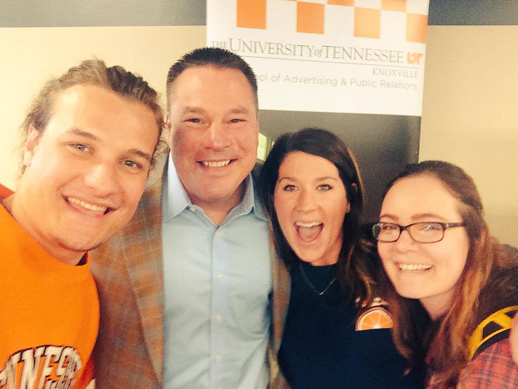 bennytrab's tweet photo. Met Butch Jones today. Great lunch and awesome talk. Thankyou @DrHoy480 #UTSMW15 #coachbutch #govols #gobigorange http://t.co/KWLv9CCXmB