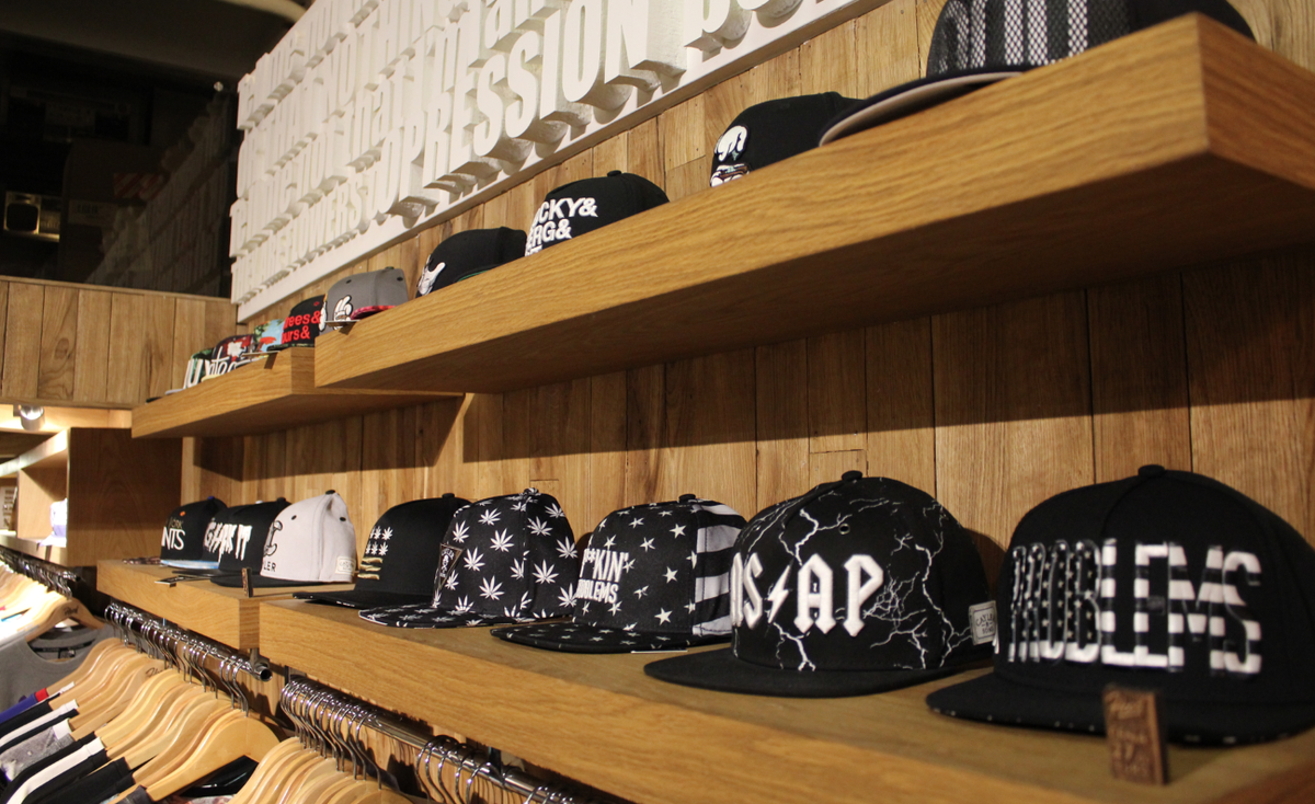 NĀC CIEMOS ŠAJOS SVĒTKOS,UN SAŅEM UZ JEBKURU PRECI -10% ATLAIDI(uz akciju neattiecas prece, kas jau ir ar%)
27006864