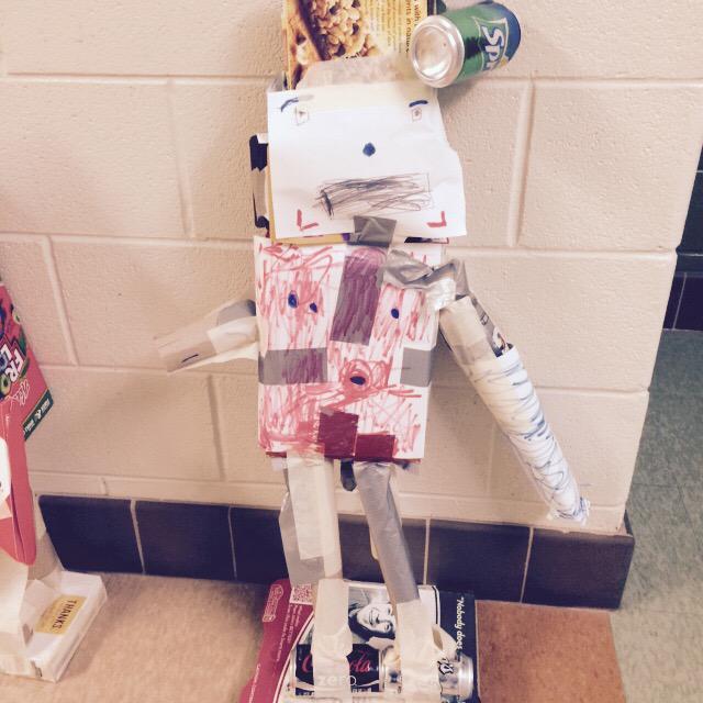 FMSES_AP's tweet photo. Kindergarteners collaborated to create unique robots with specific jobs! @CLZ2005 @MsPierson88 http://t.co/pb0zTue7Hg