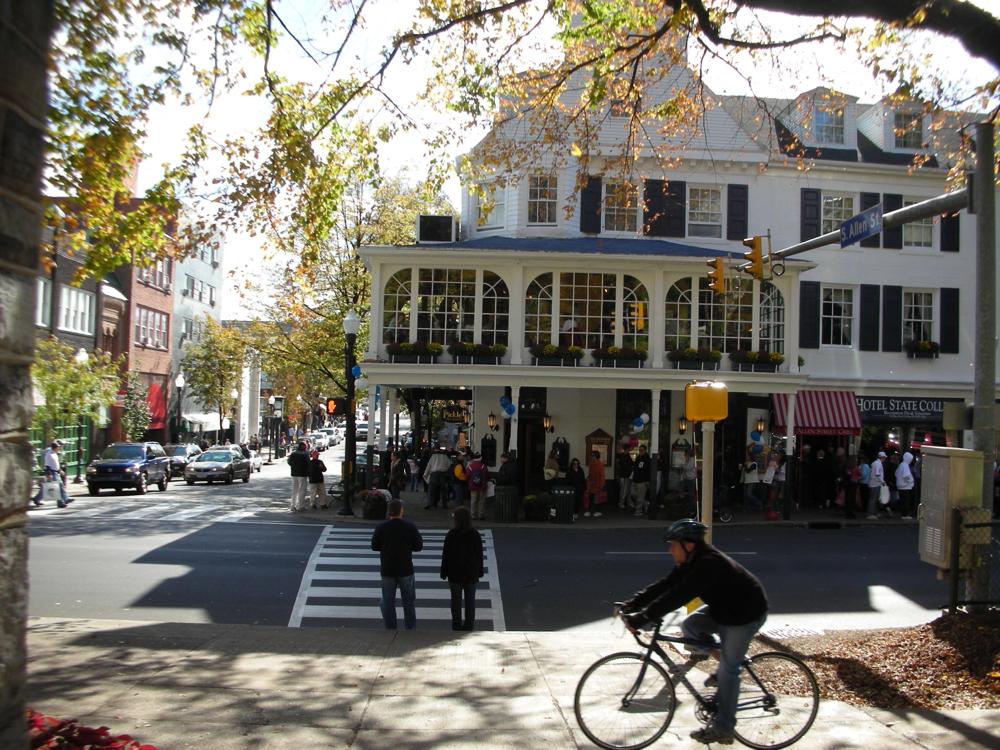 StateCollege2nt's tweet photo. First Friday 5-9pm Downtown State College details: http://t.co/izvHwbNlbk @DSCID #SoManyActivities at #StateCollegePa http://t.co/ufsDTMyFM0