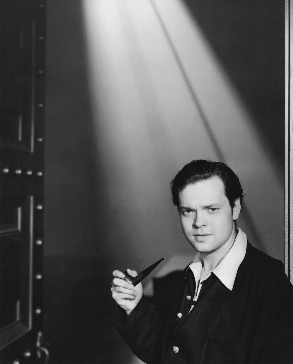 AnnapurnaPics's tweet photo. Orson Welles was 25 years old when he made CITIZEN KANE. Have a great day! http://t.co/jDNuixhMtJ