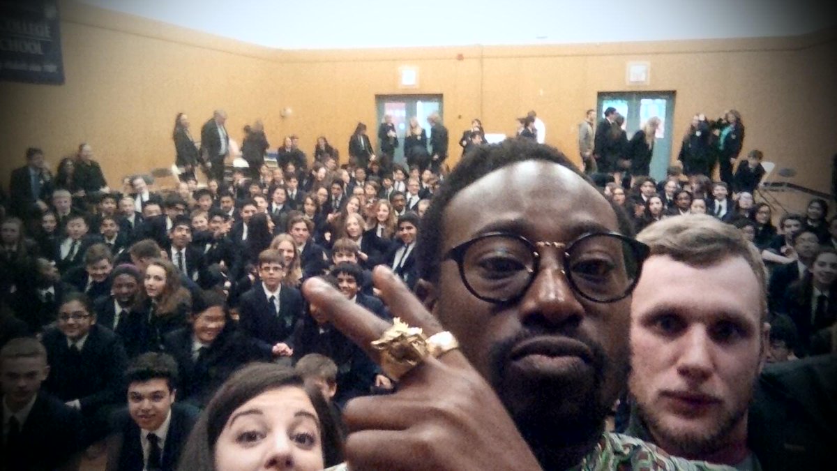 ianketeku's tweet image. Kicking it poetry style with @brendanmcleod @badass_sab @Mentor_TEAM #poetryslam #saugacity #meta4s