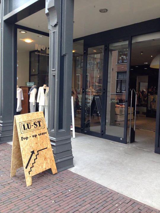 Stichting Stunt (@stichtingstunt) on Twitter photo Mooi! RT <a href="/MarcBoekenstijn/">Marc Boekenstijn</a>: Lu-st! Nieuwe pop up store in #Delft. Veel spullen uit <a href="/WerkplaatsDelft/">De Werkplaats Delft</a> <a href="/StichtingStunt/">Stichting Stunt</a> Mooi! RT <a href="/MarcBoekenstijn/">Marc Boekenstijn</a>: Lu-st! Nieuwe pop up store in #Delft. Veel spullen uit <a href="/WerkplaatsDelft/">De Werkplaats Delft</a> <a href="/StichtingStunt/">Stichting Stunt</a>