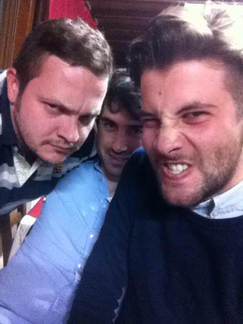 PasqualeCarusi's tweet photo. @gianpaoloCa @F_Corsi24 I cugini di Gianpania 😡 http://t.co/i2GLXLv7Li