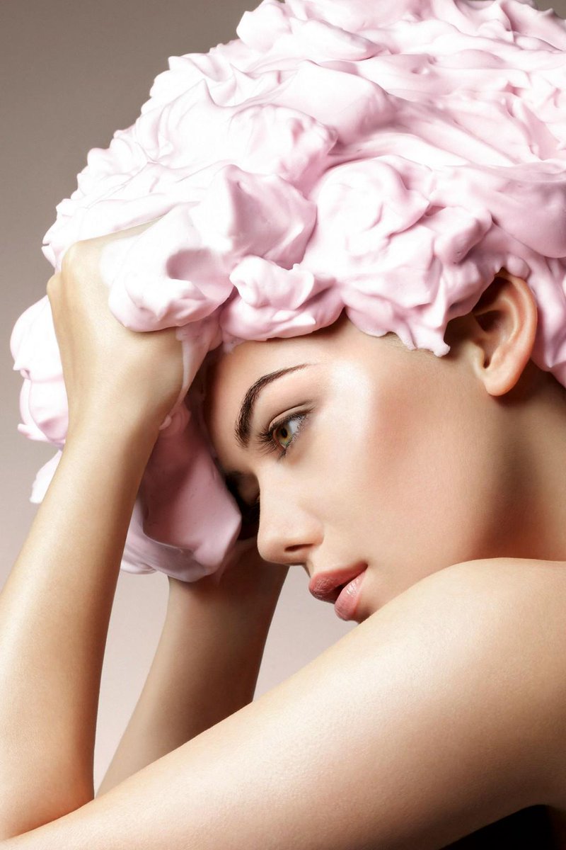 harpersbazaarus's tweet image. The Dirty Secret To Gorgeous Hair bit.ly/1y418XS