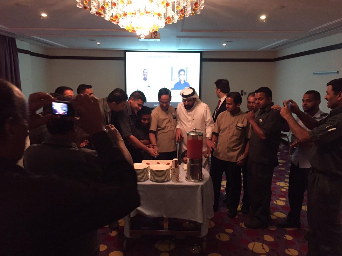 ShakeelAlhamid's tweet photo. #radissonblu Hotel #Jeddah monthly Employee of the month awarding party, #our_promise ... https://t.co/MXyNtMgaR1 http://t.co/GUtfS6dJFx