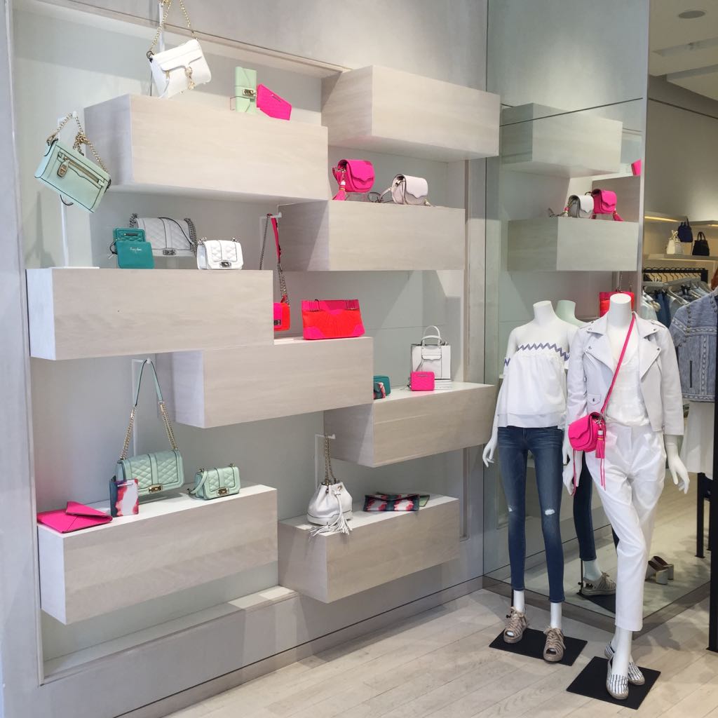 RMSOHO's tweet photo. Spring is definitely in the air today at #RMNYC 🌸 http://t.co/vjUZkYXwVT