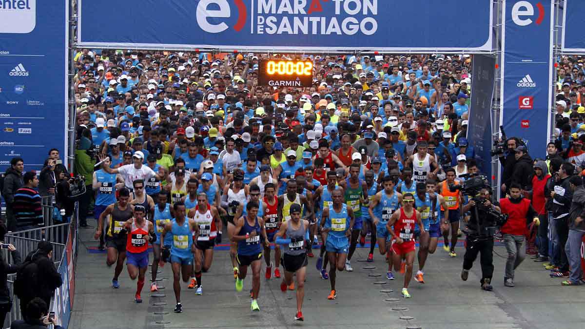 T13's tweet photo. A 10 días de la Maratón de Santiago: 8 consejos que no debes olvidar » http://t.co/sg9jKdub9V http://t.co/kSimbs4J9M