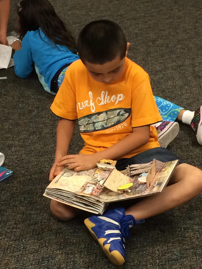 AVANCEWaco's tweet photo. StoryNight last night a success of families reading together (&amp; counting &amp; naming shapes &amp; colors!). #IAMProsperWaco http://t.co/kvnLDdnX6K
