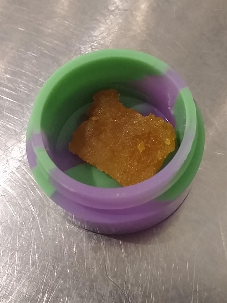 NaturalRxNM's tweet photo. Just got live resin wax in! 1/2 grams $40. http://t.co/cKRN6vpi89