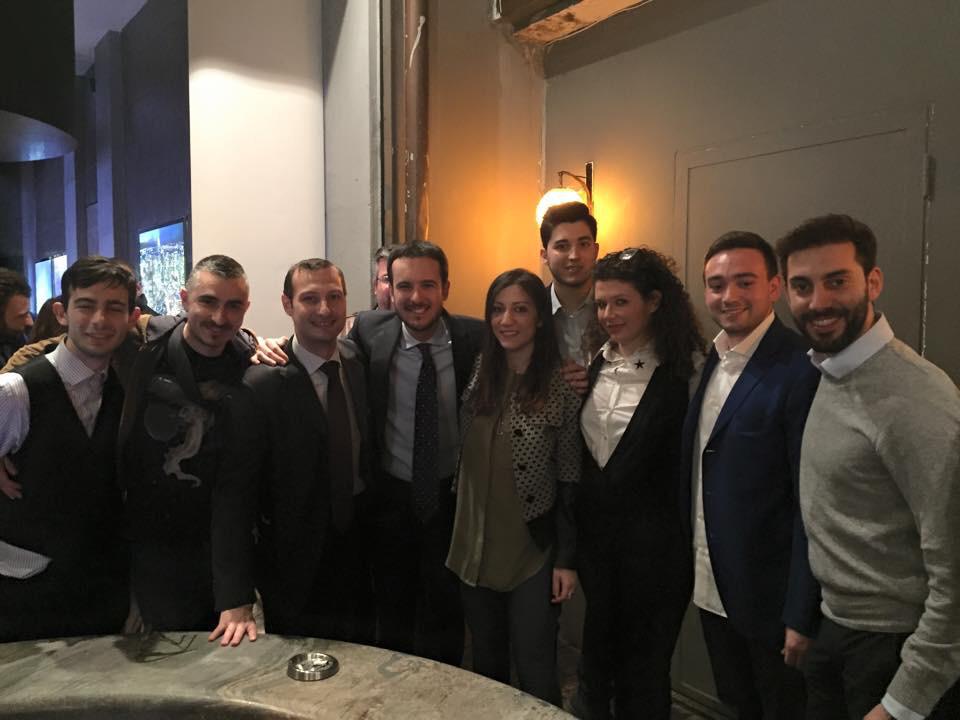 raffadalex's tweet photo. @FIgiovaniMi scalda i motori #riprendiamocimilano dalla sinistra! #noi @FI_Giovani @ForzaItalia_Mi @AngieCalabria http://t.co/jHLpfxXSTd