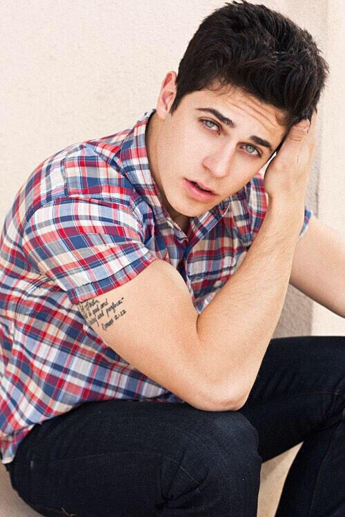 FuckableMen's tweet photo. puberty did the Wizards of Waverly Place cast well http://t.co/xhCGS0ihzd
