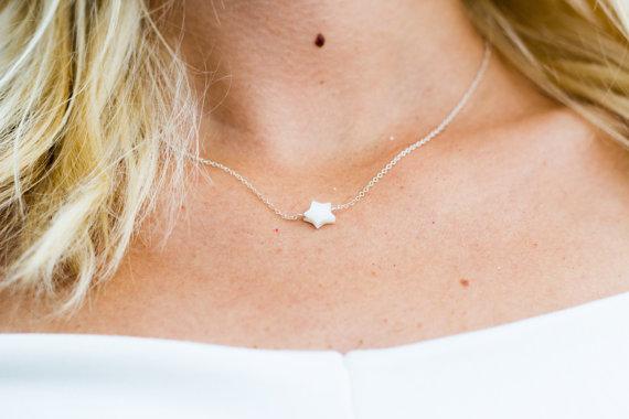 ModeAline's tweet photo. Un collier chic et tendance à shopper en #promo #bijoux #colliers #tendance2016 #bonplan https://t.co/drlg0kcpvk https://t.co/vjmh1Ugg6N