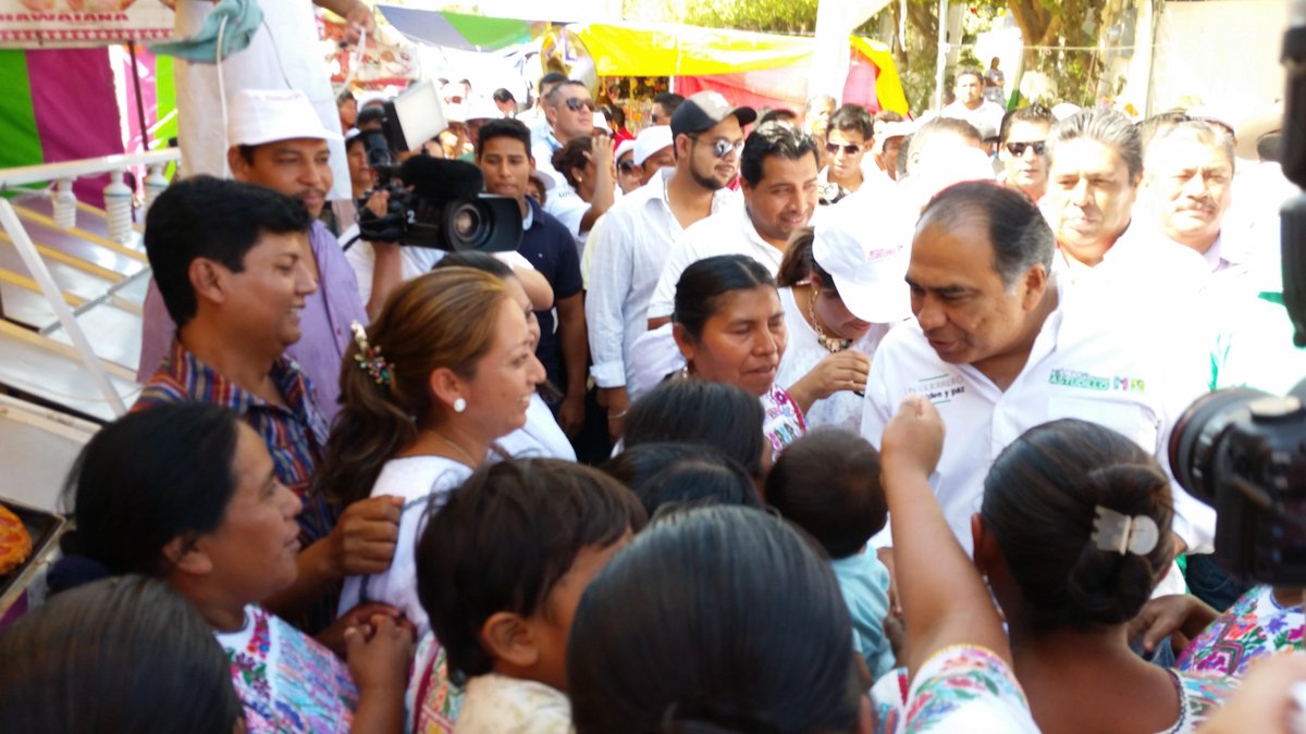 Respaldan a <a href="/HectorAstudillo/">HectorAstudillo</a>​, ganaderos y agricultores de Costa Chica
bit.ly/1I8iVjG