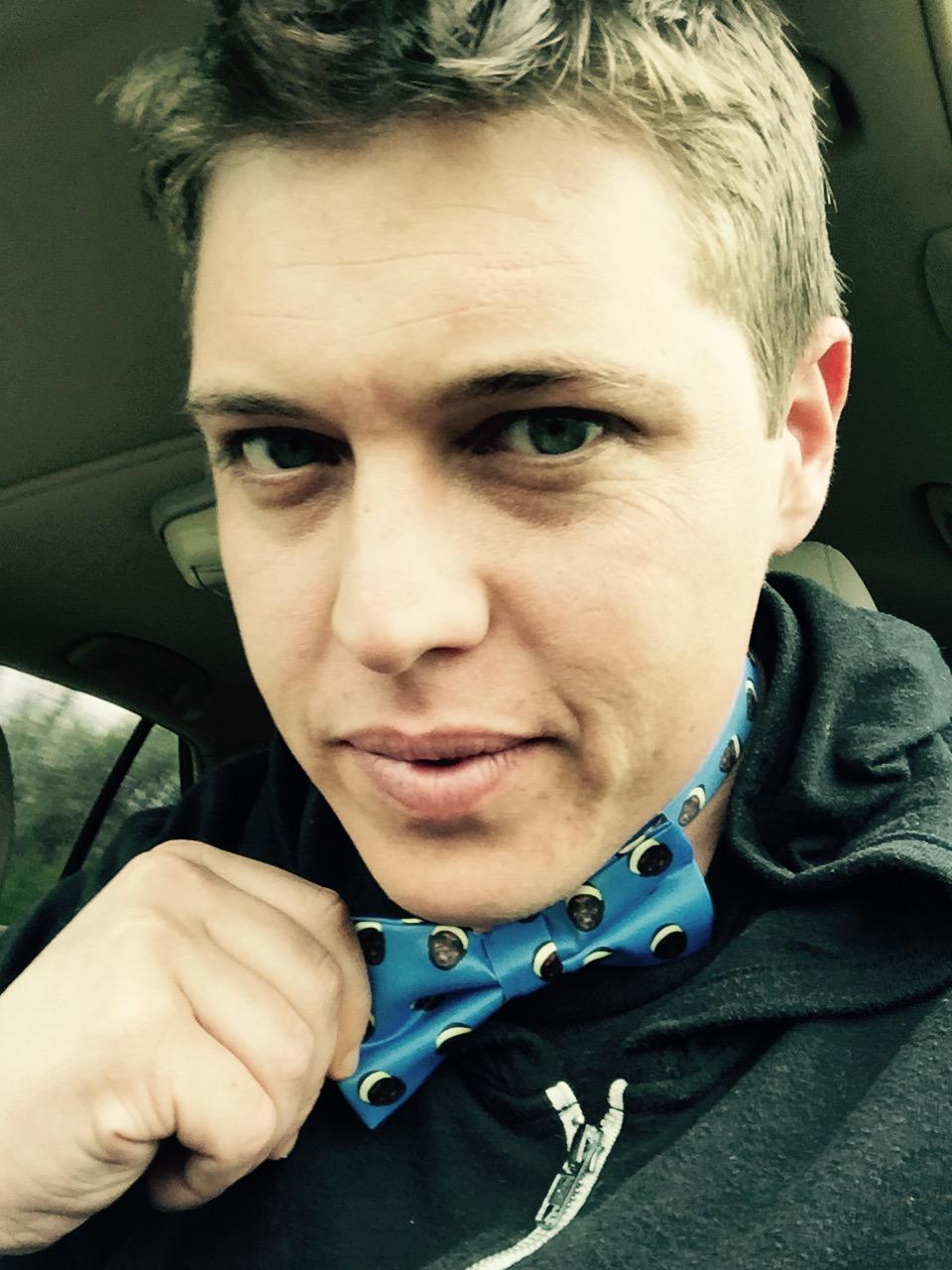 Chris Vernon on Twitter "Behold... The ZBow Tie. First 5,000 fans get