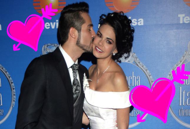 LossipOfficial's tweet photo. ¿Hay amor o no hay amor? @LiviaBritoP y @JoseRon3 viajan juntos http://t.co/zq3ItCAfSv http://t.co/DuCOTTLjSA