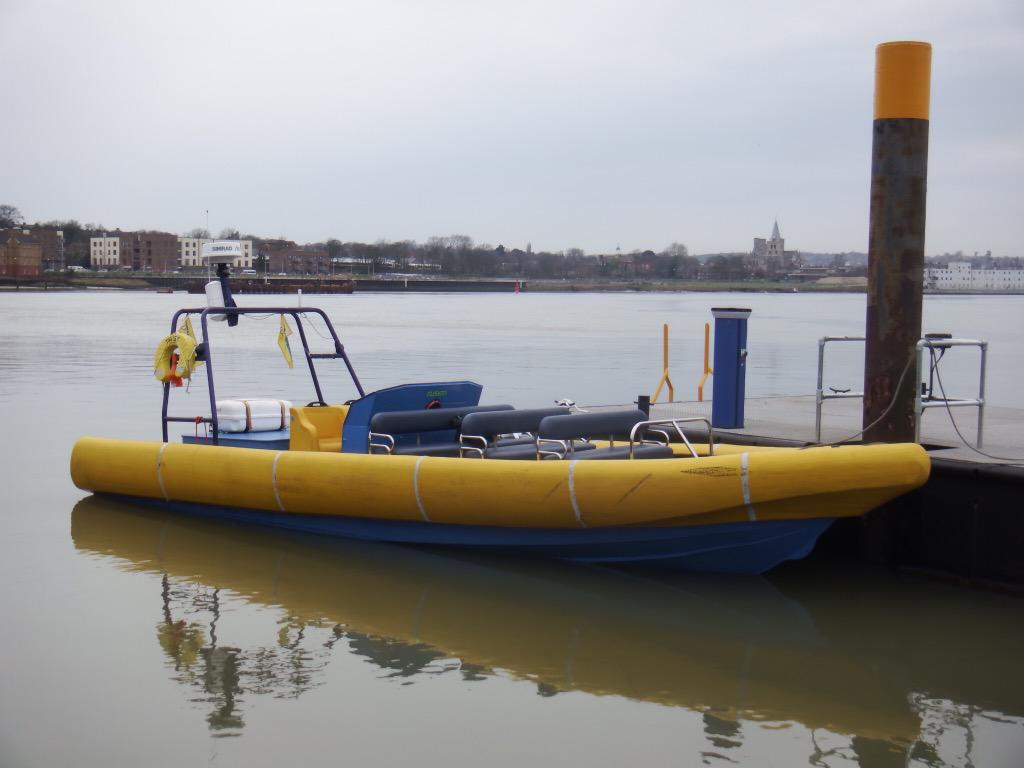 JetstreamTours's tweet image. Weather is looking great for the weekend! Grab a £69 family deal and #GetAfloat over #Easter Kent's Ultimate Jetboat