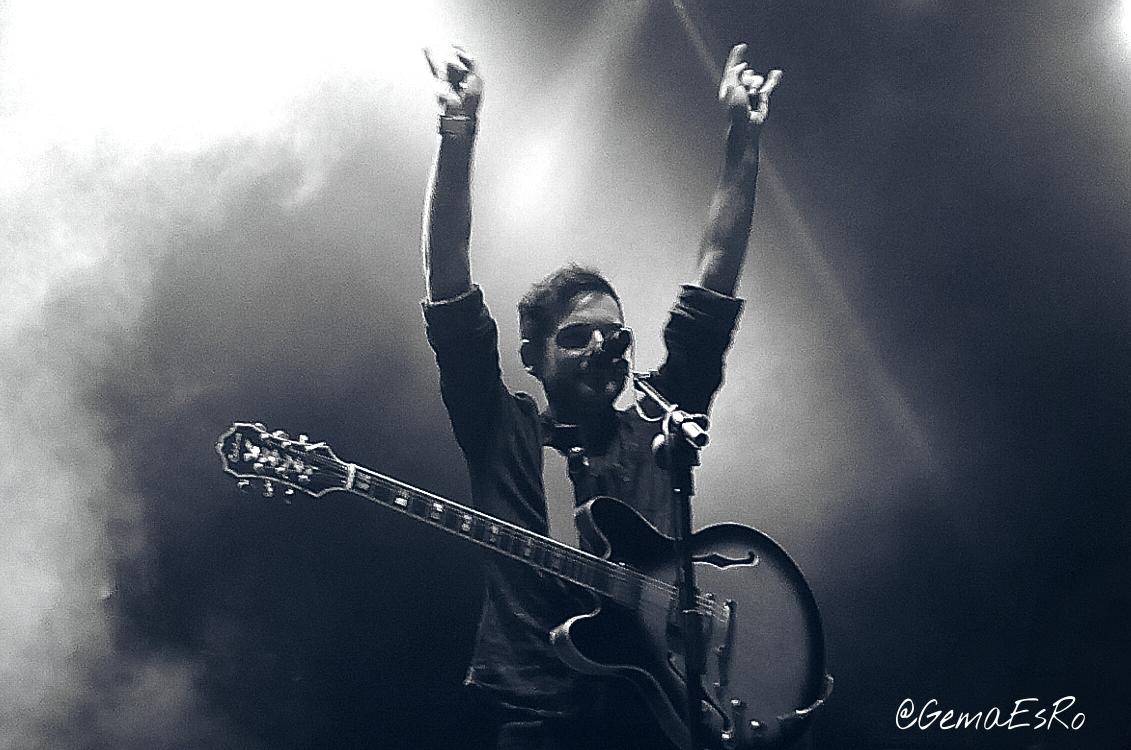 GemaEsRo's tweet photo. IMPRESIONANTES @somosFull #EscenarioMasters @SanSanFestival http://t.co/KEm11RCzq9
