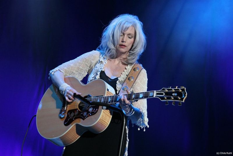 Happy birthday Emmylou Harris !    