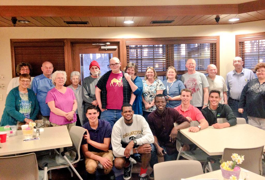 CLTUIowa's tweet photo. The #CLT members were able to cater and serve dinner to the Hope Lodge residents yesterday #leadership #volunteers http://t.co/4UZa07OO5C