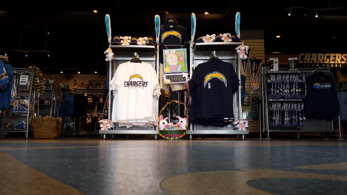 Chargers Team Store tweet media