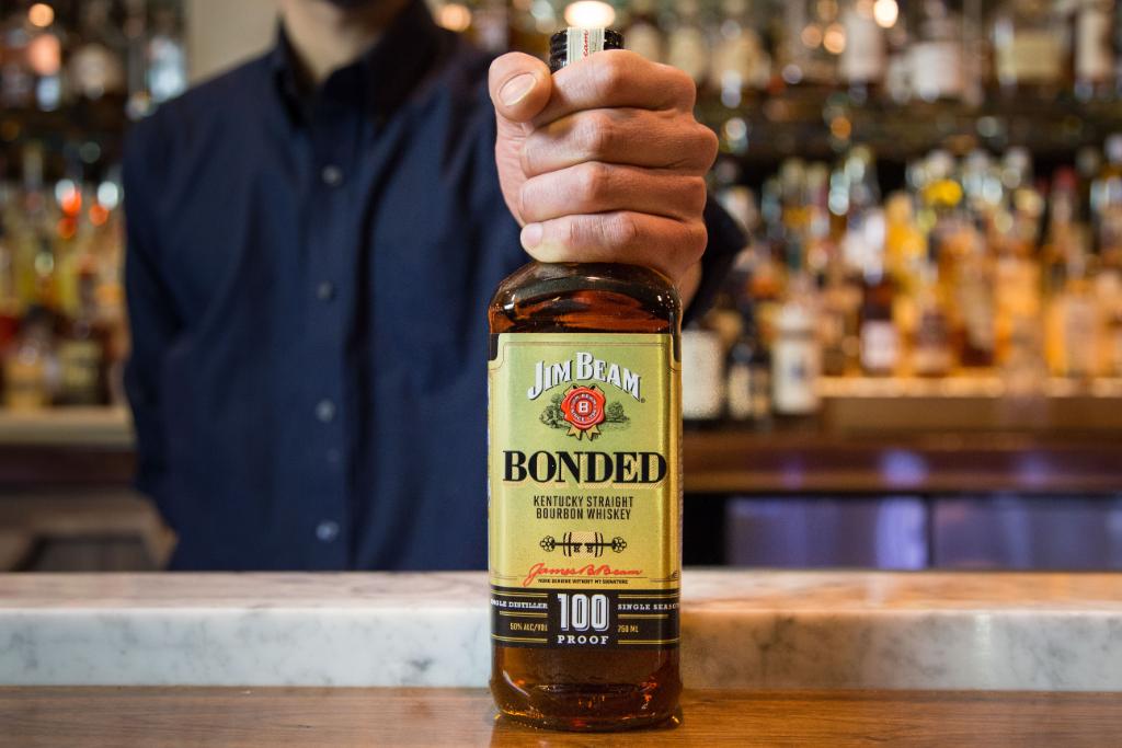 JimBeam's tweet photo. 100 proof.  Aged 4 years.  Bottled in Bond. http://t.co/PbddDKAHIM