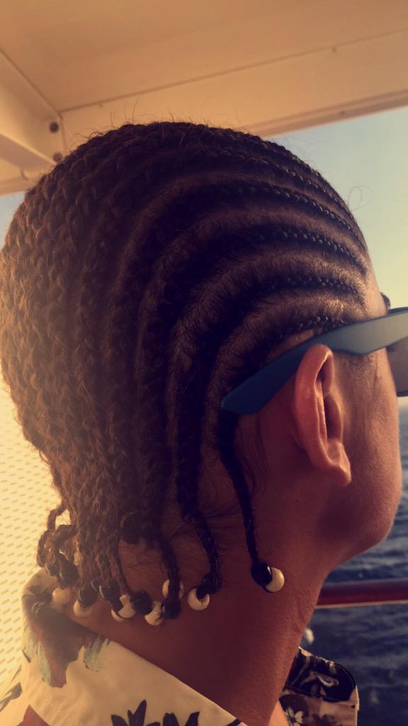 griffing2222's tweet photo. VERSACE GRiFF GRAFF STUNNA BRAiDS @JODYHiGHROLLER http://t.co/BE3pLtI1Dj