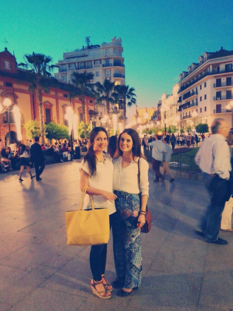 lapepafarma's tweet photo. Con @anamoreno210  uniendo modernidad y tradicion ^^ http://t.co/vfZn5NIpl9