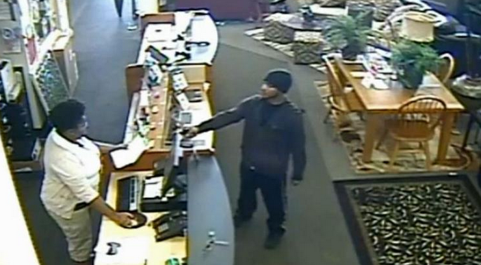 SunSentinel's tweet photo. Fort Lauderdale rental store robbed at gunpoint http://t.co/lRHEZ9quCc http://t.co/u0ZMybT6j3