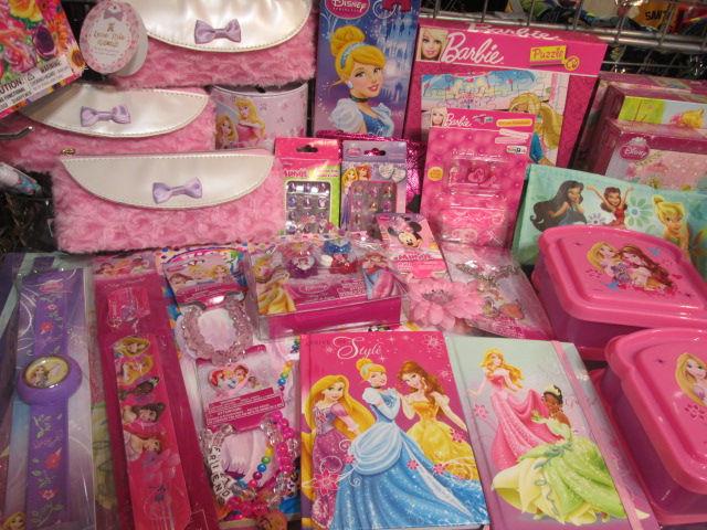 原宿の激安shopといったらサンキューマート 値段は安く商品チョイスはgood カリスマトーク 女の子のカワイイを発信するメディア