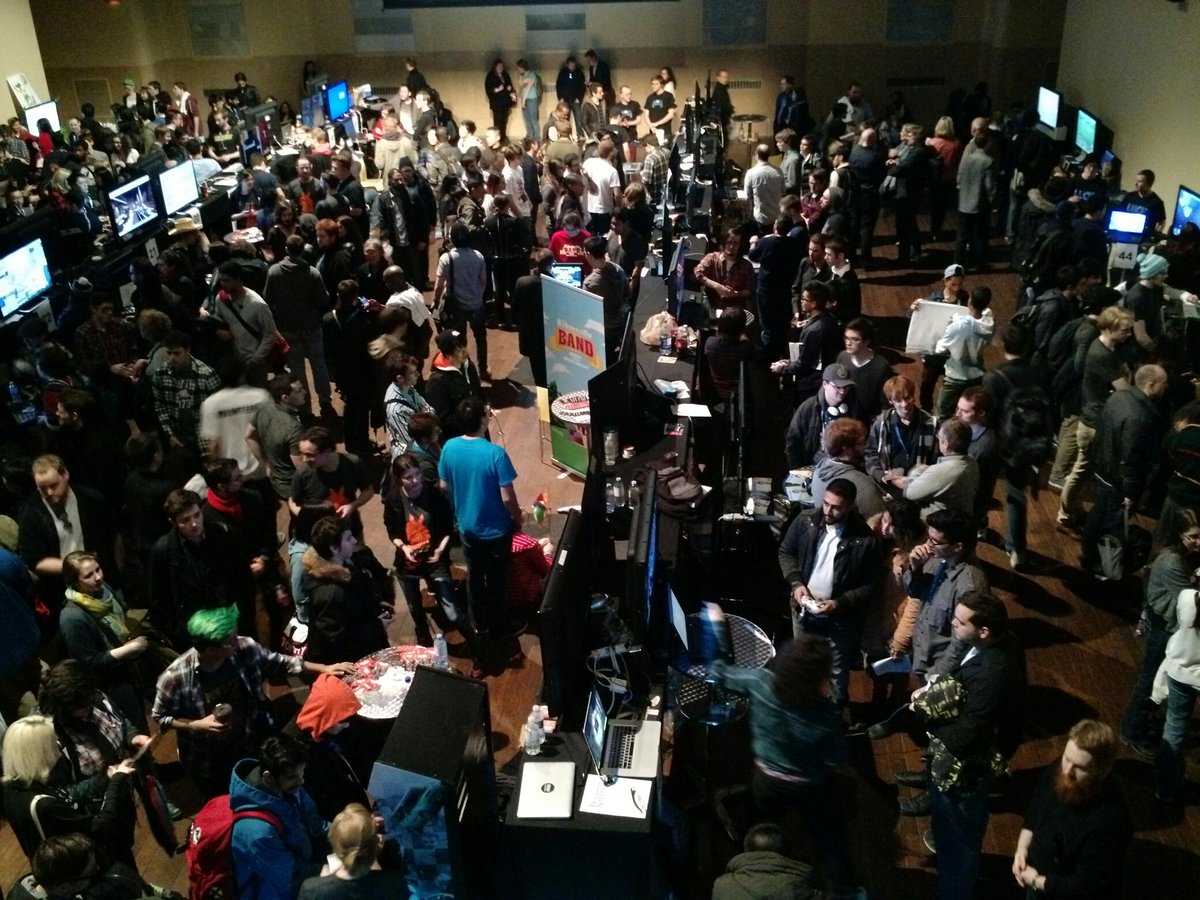 VividFoundry's tweet photo. What an amazing way to close off the week. #LevelUpTO with amazing student #gamedevs, getting bigger by the year! http://t.co/yjk9TdztZP