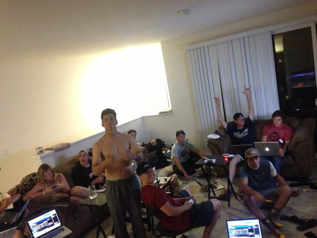 Joey_Cooper10's tweet photo. Fantasy Draft Day at the #RoosterCage http://t.co/LG55V9wrJt