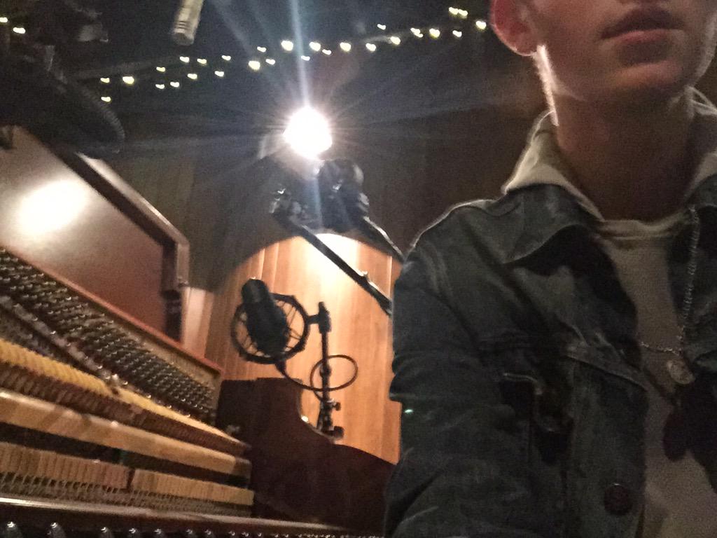greysonchance's tweet photo. Shooting something fun for Meridians in these 70s vibes studios http://t.co/fjDZCvDSUf