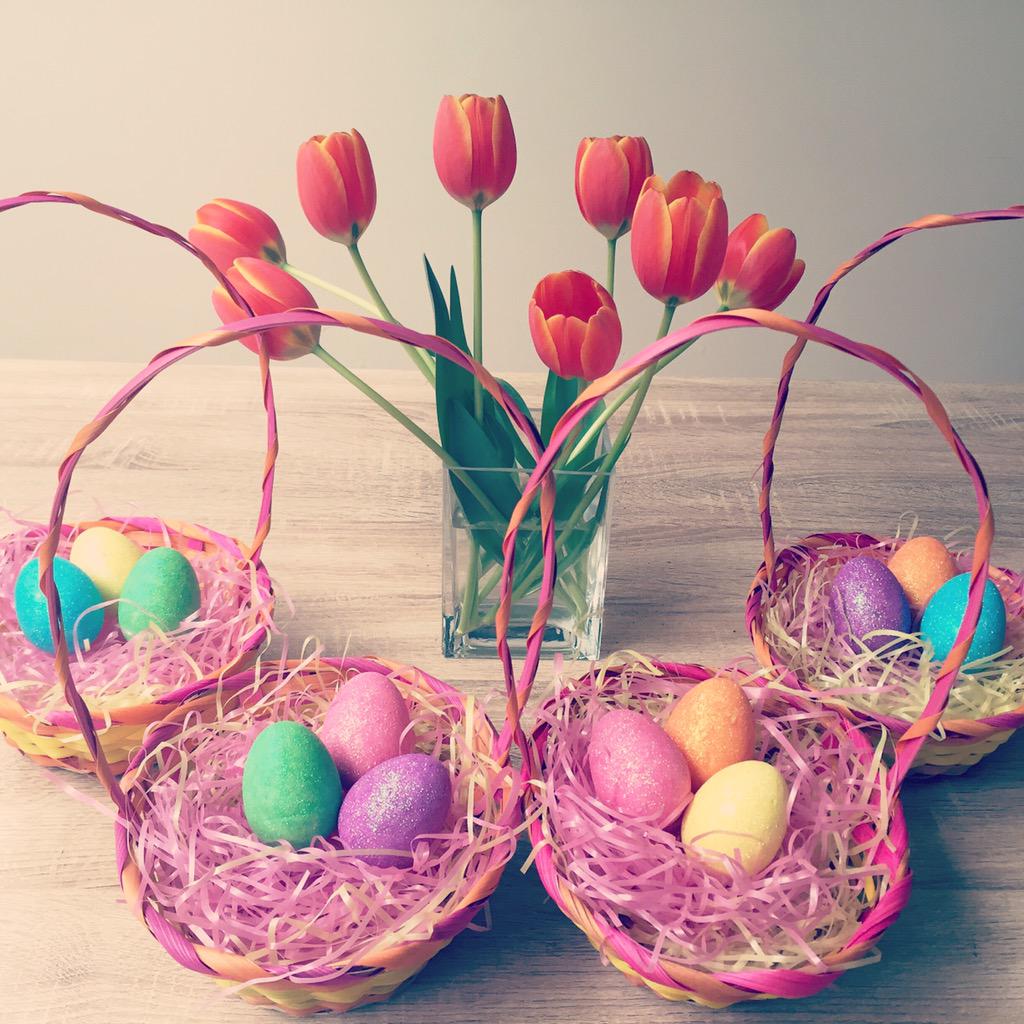 lovedvancouver's tweet photo. Happy Easter from @lovedvancouver ! #kids #funwitheggs #hardboiled #organic #spring #colours #easter http://t.co/DceCHuvJGy