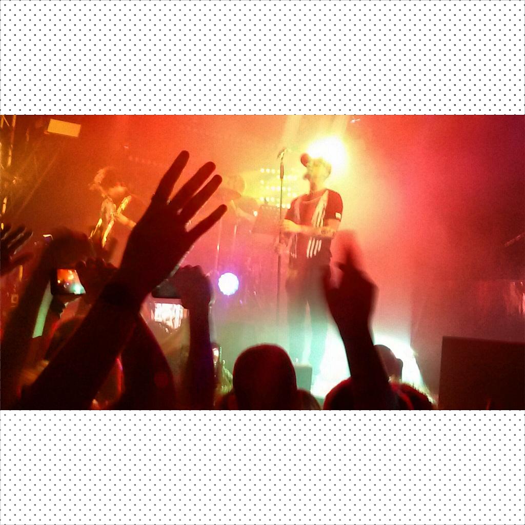 senzaafiltro's tweet photo. #ilbellodesserbruttitour #estragon #bologna #ilbellodesserbrutti @jaxofficial http://t.co/eXO74zRraq
