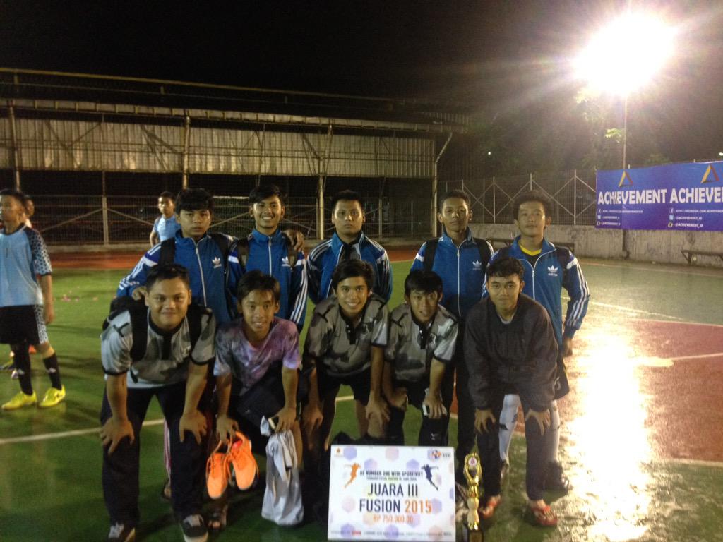 smamdafutsal's tweet photo. Alhamdullilah terima kasih kawan sudah berjuang habis"an td malem tetep rendah hati dan fokus untuk kedepannya! #COYH http://t.co/CN0Ea3kX8S