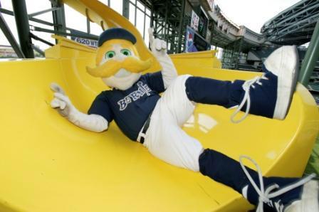 BracketBattles1's tweet image. Greatest Mascot
• Round of 32 •

RT ~ Bernie Brewer
Fav ~ Blitz